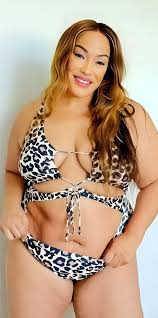 Nia Jax - Free pics, galleries & more at Babepedia