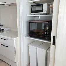 炊飯器やレンジはどこに置く キッチン家電の置き方実例 ビルトインオーブン キッチン家電 収納 台所 棚