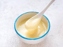 Whats the difference between evaporated milk and sweetened condensed milk?