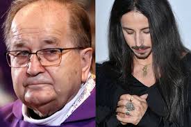 I wciąż pracuję na swe zbawienie pompując rentę w jego kieszenie. Tadeusz Rydzyk Bredzi O Pokusach Michal Szpak Nie Wytrzymal A Kysz A Kysz A Kysz