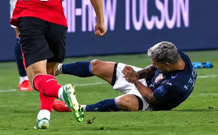 Arrascaeta marca, d&aacute; assist&ecirc;ncia, mas deixa goleada do Uruguai com dores no punho - Pix News MS