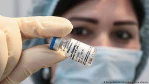 The sputnik vaccine works in a similar way to the oxford/astrazeneca jab developed in the uk, and the janssen vaccine developed in belgium. Russia S Sputnik V Covid Vaccine Highly Effective New Study Shows Science In Depth Reporting On Science And Technology Dw 02 02 2021