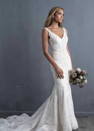 Splendid elf dress inspired by arwen from the lord of the rings. Wedding Dresses Wedding Gowns 2020 Classy Wedding Dresses Long Sleeve Queewwn