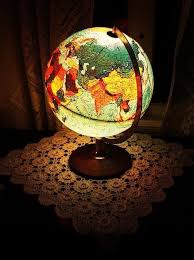 Pin By Escarpolo Musa On Wanderlust Globe Lamps Travel Themed Bedroom Travel Themed Room