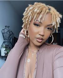 Ebony Berry (eberry4803)