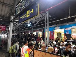 Krl Yogyakarta Solo Digunakan 321 563 Penumpang Dalam 2 Bulan Kurang Skanaa
