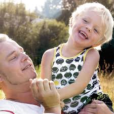 Morgan sköt sig genom hjärnan