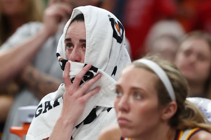 Caitlin Clark leaves game early with apparent injury, raising concern as  All-Star Game approaches – Indianapolis Business Journal