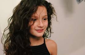 if you thought of my account when they kept talking about hayleys curls i  love you hahaha also holy