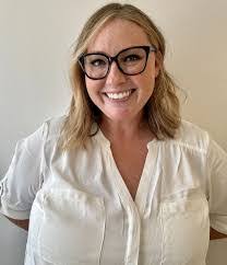 Alanna Black's Instagram, Twitter & Facebook