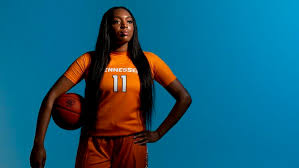 Chelsea dungee scored 22 points, surpassing 2,000 for her career, and her three free throws and a steal in the last 20 seconds helped no. Hoops Preview Lady Vols Vs 22 25 Arkansas Wivk Fm