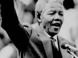 People Who Made A Difference In The World Nelson Mandela Watch This Short Video Biography O Nelson Mandela Nelson Mandela Biography Autobiographies For Kids