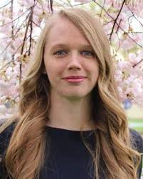 Leah Stratton's Instagram, Twitter & Facebook