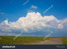 7,242 imágenes de Cumulus nimbus clouds - Imágenes, fotos y vectores de  stock | Shutterstock