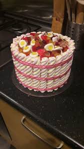 Flump Und Haribo Geburtstagstorte Fur Meine 7 Jahrige Tilly Sweet Birthday Cake Sweetie Birthday Cake Sweetie Cake