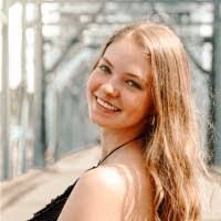 Lisa Voges's Instagram, Twitter & Facebook