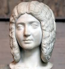 Julia and the Caledonian women