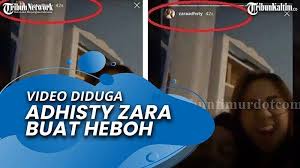 Call me zara!) name in japanese: News Video Video Diduga Adhisty Zara Eks Jkt48 Buat Heboh Tangan Sang Pacar Jadi Sorotan Tribun Kaltim