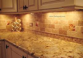 The use of the subway travertine mosaic backsplash tile in this kitchen definitely brings out a truly fashionable touch. Pin By Marinda B On Kitchen Backsplash Tuscan Kitchen Kitchen Tiles Backsplash Kitchen Backsplash