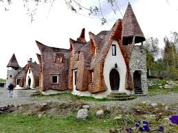 This is castelul de lut de la porumbacu de sus by jimmy catalin on vimeo, the home for high quality videos and the people who love them. Castelul De Lut Din Valea Zanelor Cristian Codlea Halmeag Tara Dacilor