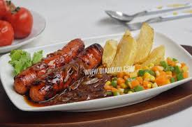 Peluang usaha sosis bakar bisa dibilang salah satu jenis bisnis yang paling stabil saat ini. Diah Didi S Kitchen Sosis Bakar Saus Lada Hitam