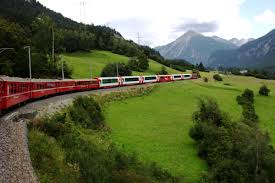 Zwitserland staat bekend om haar prachtige natuur. Treingids Zwitserland Graubunden Reizen Met De Trein