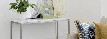 Je m'intéresse plus au cadre de vie qu'aux tendances déco. Console Tables Modern Slim Designs Dwell