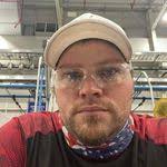 Zeb Parker's Instagram, Twitter & Facebook