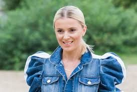 Halina mlynkova wzięła w tym roku ślub i podpisała pierwszy w karierze kontrakt reklamowy z modową marką. Halina Mlynkova Wiek Wzrost Dzieci Brathanki Instagram Kim Jest Gwiazda Eska Pl