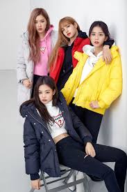 Guess is a global lifestyle brand with a full range of denim, apparel and accessories. Les Blackpink Posent Pour La Nouvelle Collection De Guess K Gen Blackpink Garotas Asiaticas Coreana Fofa