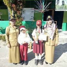 Tari tradisional jaipong merupakan tari asli yang berasal dari tanah sunda, tari ini pertama kali populer di kota karawang pada abad ke 19. Tari Pendet Berasal Dari Daerah A Balib Acehc Lombokd Kalimantan Selatane Nusa Tenggara Brainly Co Id