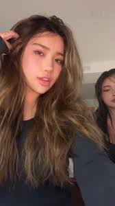 Hannah Key's Instagram, Twitter & Facebook