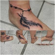 19 geheimnisvolle indianer feder tattoos und bedeutungen. Tattoo Fusskette Frau