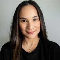 Deborah Navarro's Instagram, Twitter & Facebook