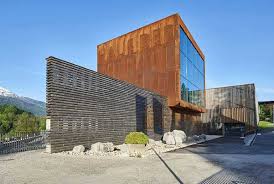 The main topic of the exhibition in berchtesgaden is the highest vertical of the eastern alps. Haus Der Berge Natur Sehen Horen Fuhlen Schmecken Und Begreifbar Machen Auf Gruppenreisen Com