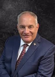 Kim Veith's Instagram, Twitter & Facebook