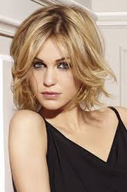 Check spelling or type a new query. Le Carre Mi Long Une Coiffure Pratique Et Feminine En 22 Photos