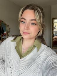 𝐖𝐇𝐎'𝐒 𝐁𝐄𝐇𝐈𝐍𝐃 𝐂𝐀𝐑𝐍𝐄𝐃𝐃𝐀𝐔 𝐂𝐋𝐄𝐀𝐍𝐈𝐍𝐆?🧹🧼 I thought  I'd take a moment to properly introduce myself!😁 I'm Chloe, I'm 25, based  in the beautiful Bethesda, North Wales and proud owner of Carneddau  Cleaning🥹 After