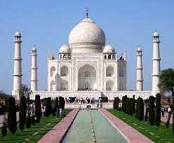 Give A Go To Your Honeymoon In Top Honeymoon Destinations Which Includes One Of The Wonder Of World Which I Taj Mahal India Wonders Of The World Tourist Places