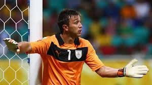 Fi̇fa mobi̇le 2017 takim kahramanlari muslera 93 gen galatasaray. Fifa Fussball Weltmeisterschaft 2014 Nachrichten Muslera Uruguay Gehort Nicht Zu Den Favoriten Fifa Com