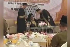 Datuk seri ikhmal hisham abdul aziz. Video Tular Tertidur Dalam Majlis Timbalan Menteri Mohon Maaf Astro Awani