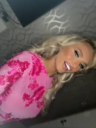 Jodie Burr's Instagram, Twitter & Facebook