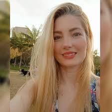 Amanda Birkett's Instagram, Twitter & Facebook