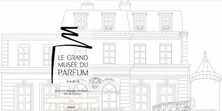 A travers un parcours où l'odorat sera notre guide, on se plonge dans l'histoire du parfum à travers les époques, on s'enivre de la collection. Un Grand Musee Du Parfum A Paris En Decembre Artsixmic
