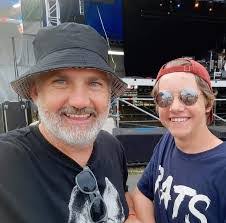 Andy Salter's Instagram, Twitter & Facebook