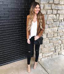 As i mentioned earlier, a little sparkle is always a good idea this month. Pin On Casual Outfit