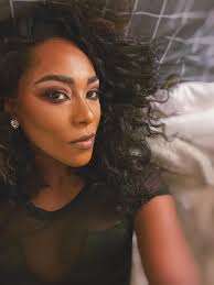 Lauren Irving (@iamlaurenkay) • Threads, Say more