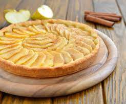 Nel frattempo mettete la marmellata di fragole e le mele condite con lo zucchero. Crostata Di Mele Con Marmellata Di Albicocche Torte Al Cioccolato