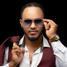 Jason Kurtis's Instagram, Twitter & Facebook