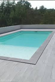 Piscine Coque Polyester Optez Pour La Rapidite Et L Efficacite Guide Piscine Fr Piscine Amenagement Paysager Piscine Coque Carrelage Exterieur Piscine